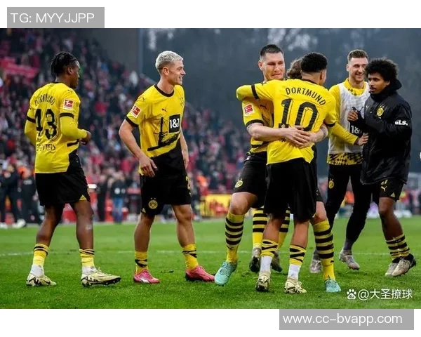 汉堡队关注多特19岁后卫卡巴尔已展开接触洽谈 汉堡队关注多特19岁后卫卡巴尔已展开接触洽谈