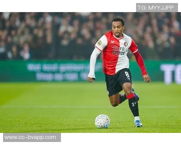 多特蒙德计划今夏免签耶诺德后卫昆滕廷伯加强防线深度