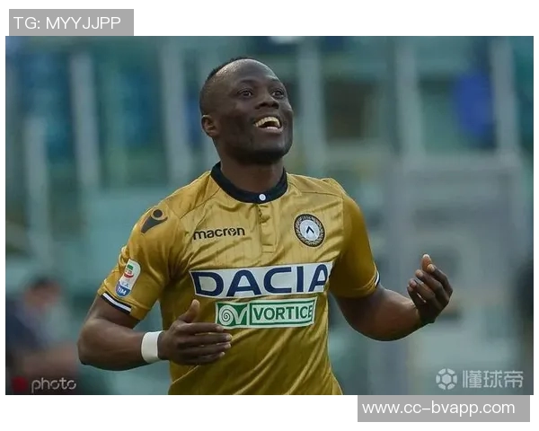 狼队官方宣布中场穆涅西租借加盟巴黎FC至本赛季结束的消息